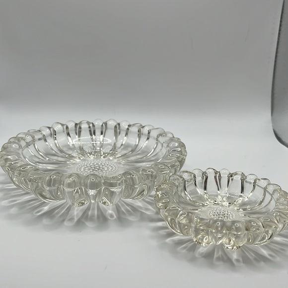 Hazel Atlas sunflower glass dish - Picture 8 of 8